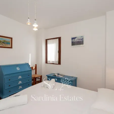 Sandalia - 10m To The Βίλα