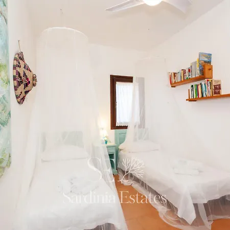 Villa Sandalia - 10 Meters To The Beach * San Teodoro (Sardinia)